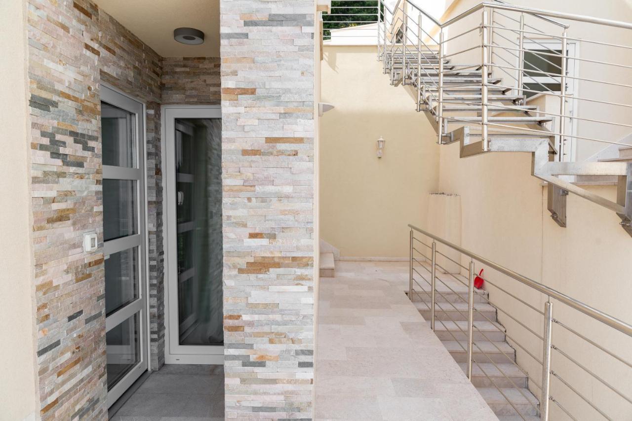 Amore Apatmani Čelina Exterior foto