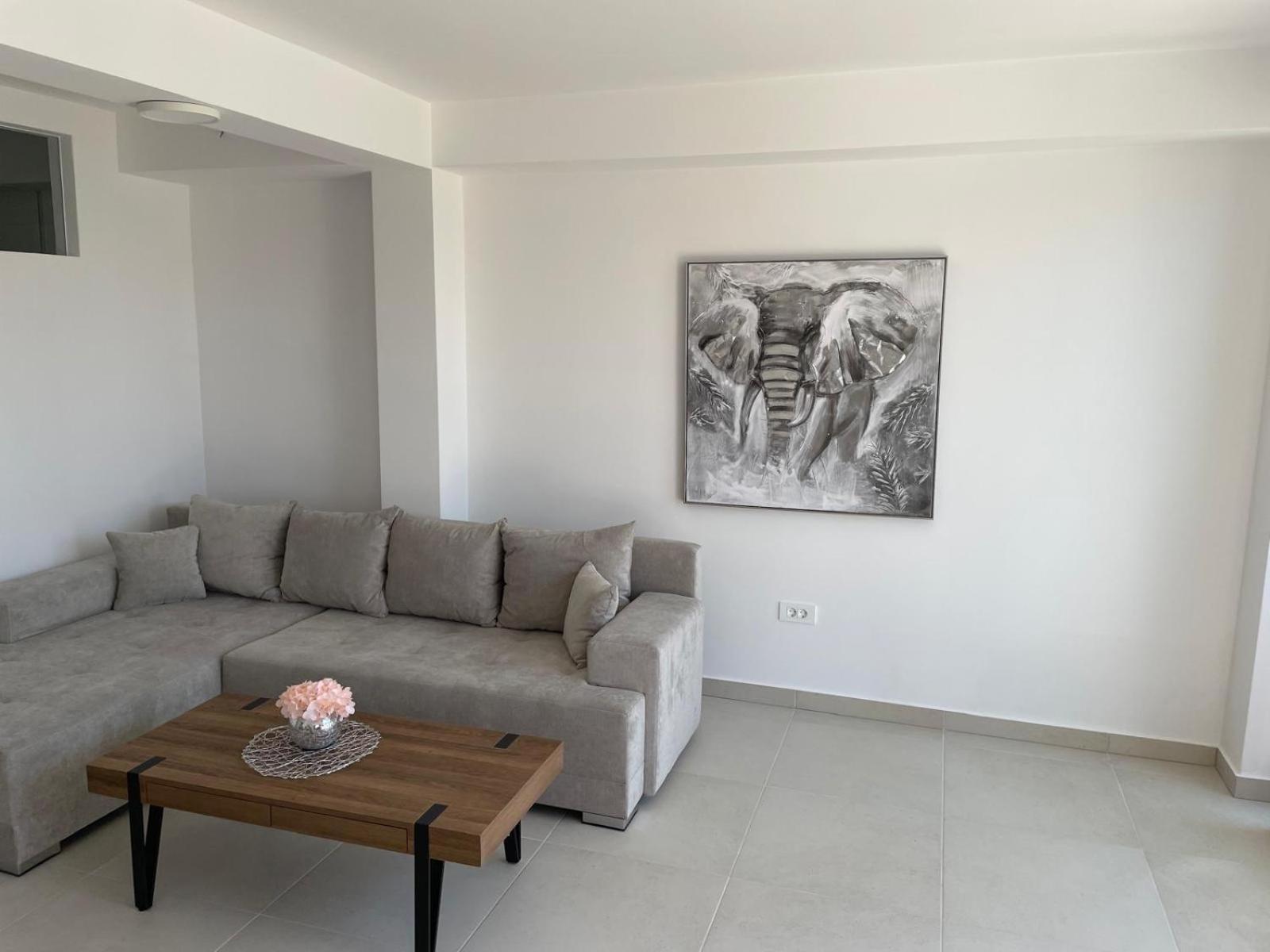Amore Apatmani Čelina Exterior foto